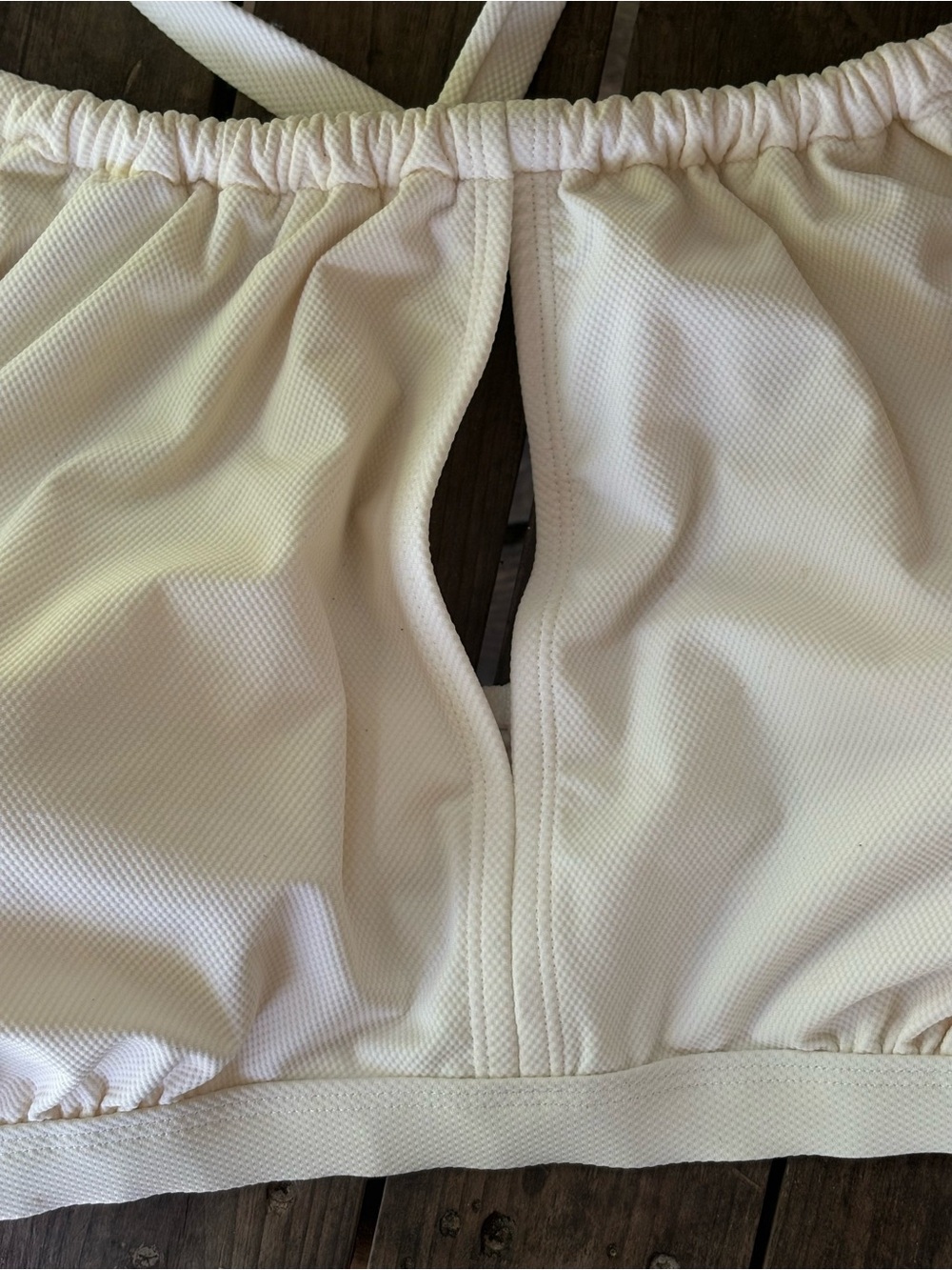 Time and Tru cream pique key halter swim top features a high neck design 3x - Picture 4 of 9